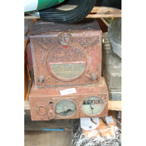 127 - 1940 GAS METER