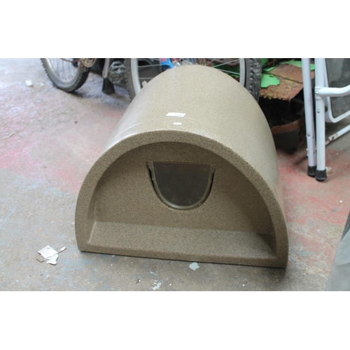 159 - OUTDOOR PET KENNEL