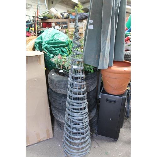 220 - CONE SHAPED PLANT CLIMBER