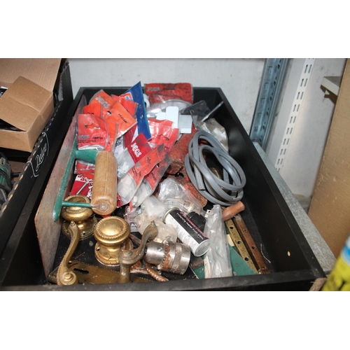 81 - BOX OF BRASS DOOR AND WINDOW HARDWARE, HOOKS ETC