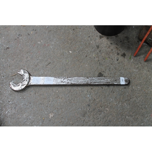 17 - LARGE TRACTOR SPANNER