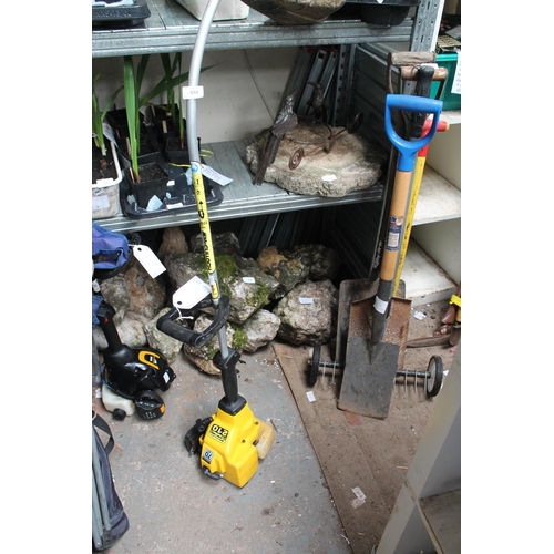 34 - MCCULLOCH TRI MAC 210 PETROL STRIMMER