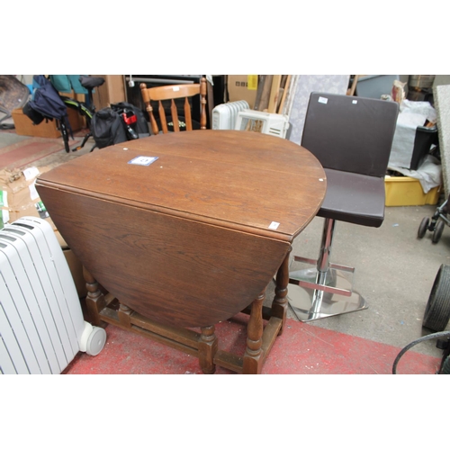 840 - OAK GATE LEG TABLE