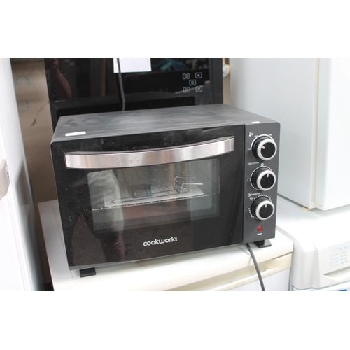 765 - COOK WORKS TABLETOP OVEN    (LOOKS NEW)