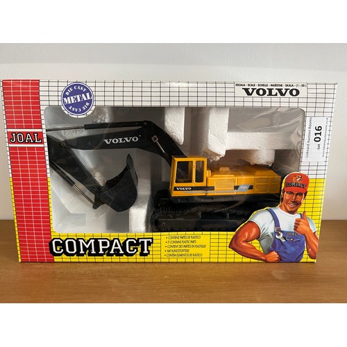 16 - JOAL VOLVO EC 850 EXCAVATOR, REF:172,
DIE CAST, 1:50,BOXED, GREAT CONDITION