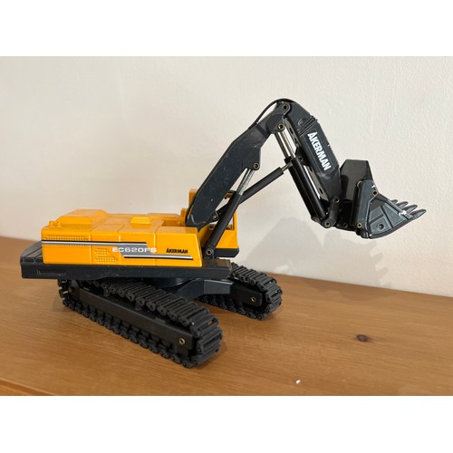 17 - JOAL AKERMAN EC620 FS EXCAVATOR, REF:180,
DIE CAST, 1:50,
BOXED, GREAT CONDITION