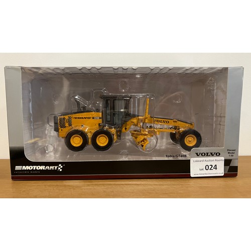 24 - MOTORART VOLVO G740B ROAD GRADER, REF:13152,
DIE CAST, 1:50,
BOXED, GREAT CONDITION