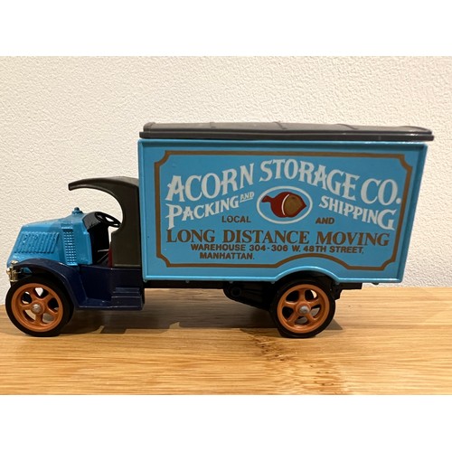 26 - 4 X MATCHBOX MODELS OF YESTERYEAR,
2 X Y30 1920 MODEL AC MAC (1:60)
ADVERTISING ARCTIC ICE CREAM CO ... 