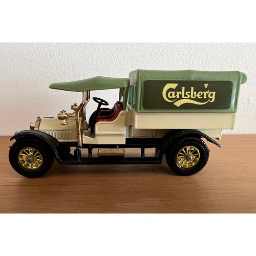 22 - 4 X MATCHBOX MODELS OF YESTERYEAR,
2 X 1918 CROSSLEY (1:47),
ADVERTISING CARLSBERG / KOHLE & KOKS.
2... 