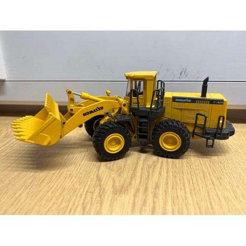 38 - KOMATSU WA600-3 WHEEL LOADER, REF:289, DIE CAST, 1:50, BOXED, GREAT CONDITION