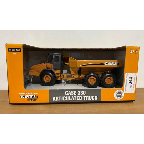 44 - ERTL, CASE 330 ARTICULATED TRUCK, REF:14302, DIE CAST, 1:50, BOXED, GREAT CONDITION