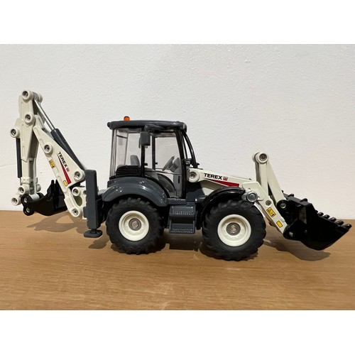 39 - SIKU BACK HOE LOADER, REF:3531, DIE CAST, 1:50, BOXED, GREAT CONDITION