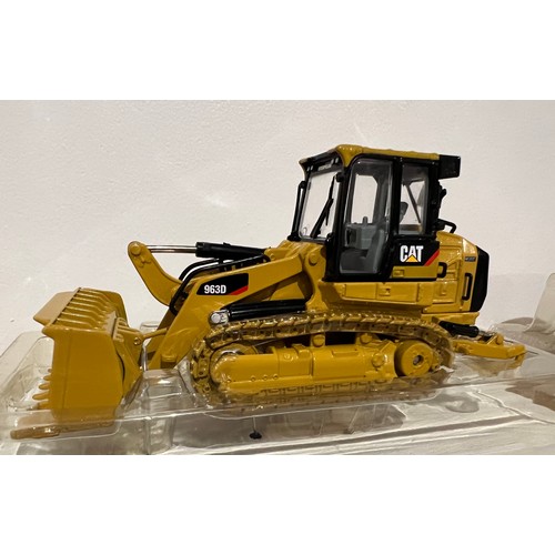 48 - NORSCOT CAT 963D TRACK LOADER WITH METAL TRACKS, REF: 55194, DIE CAST, 1:50, BOXED, GREAT CONDITION