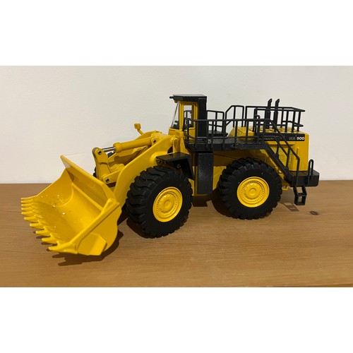 47 - KOMATSU WA900-3 WHEEL LOADER, REF:265, DIE CAST, 1:50, BOXED, GREAT CONDITION