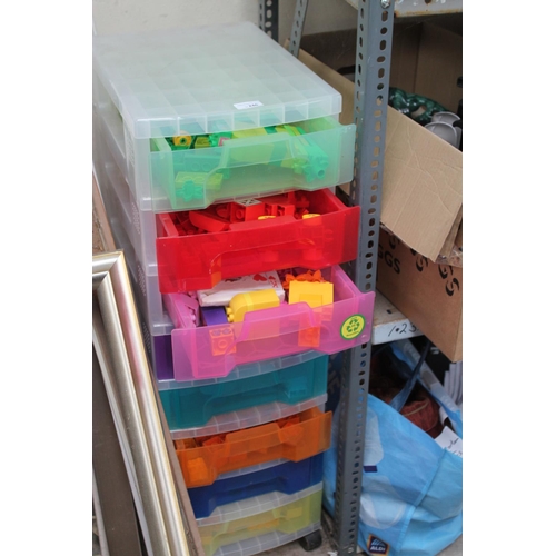 246 - COLOURED 8 DRAWER UNIT WITH A LARGE QUANTITY OF ORIGINAL LEGO