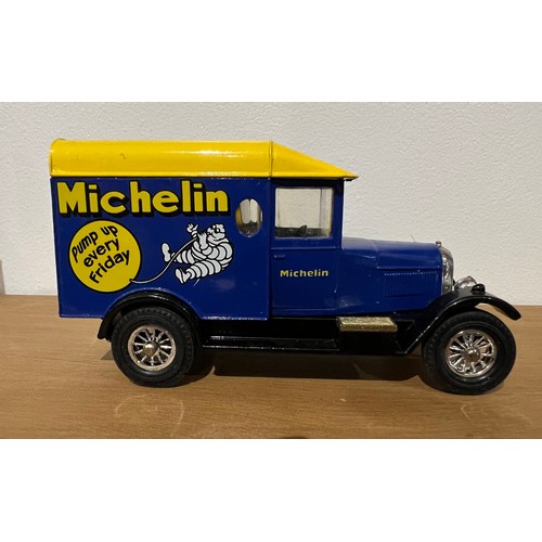 55 - 4 X MATCHBOX MODELS OF YESTERYEAR, 1 X Y-19 1929 MORRIS COWLEY VAN (MICHELIN) 1:39, 1 X Y30 1920 MOD... 