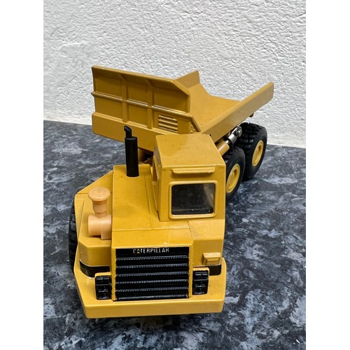 60 - ERTL MIGHTY MOVERS REPLICA, CATERPILLAR D350D ARTICULATED DUMP TRUCK, 1:50, REF:2431, DIE CAST, BOXE... 