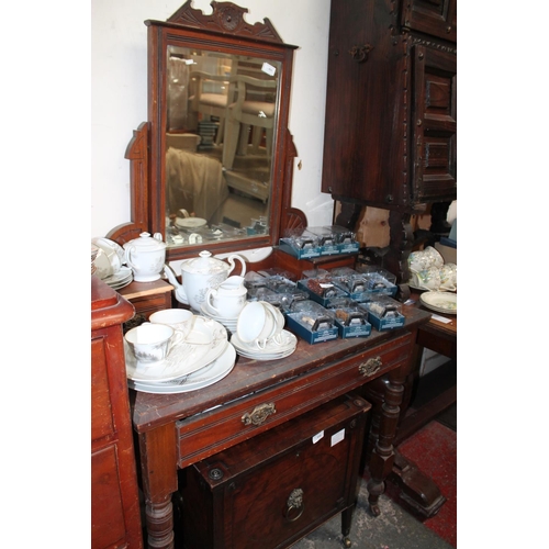 455 - EDWARDIAN MIRRORED DRESSING TABLE