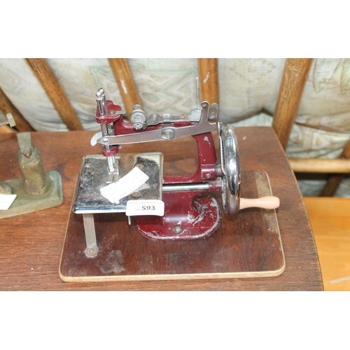 593 - ESSEX MARK 1 MINI SEWING MACHINE, WORKING ORDER