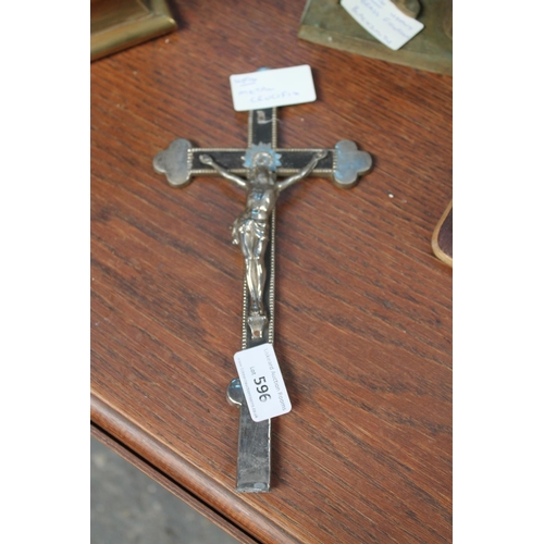 596 - METAL CRUCIFIX (APPROX 10