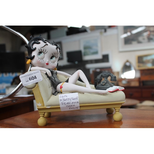 604 - BETTY BOOP FIGURE ON A COUCH