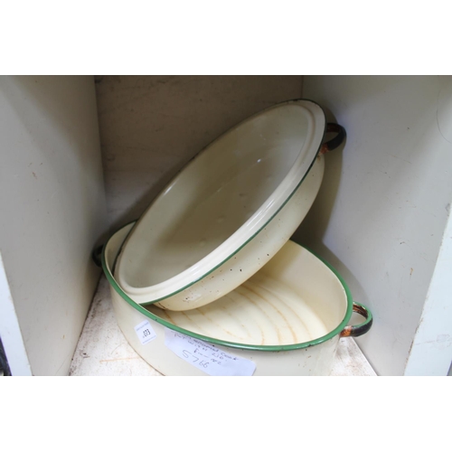 73 - CREAM ENAMELLED LARGE COOKPOT, APPROX 16