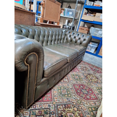 561 - LEATHER GREEN STUDDED CHESTERFIELD, 3 SEATER SOFA WITH MATCHING ARMCHAIR, VERY GOOD CONDITION, NO RI... 