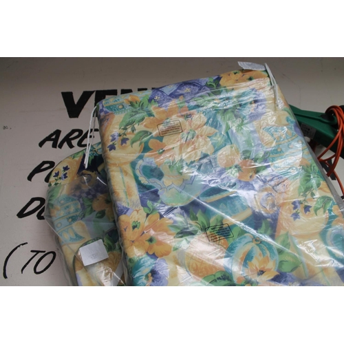 86 - 2 X PADDED GARDEN LOUNGER CUSHIONS