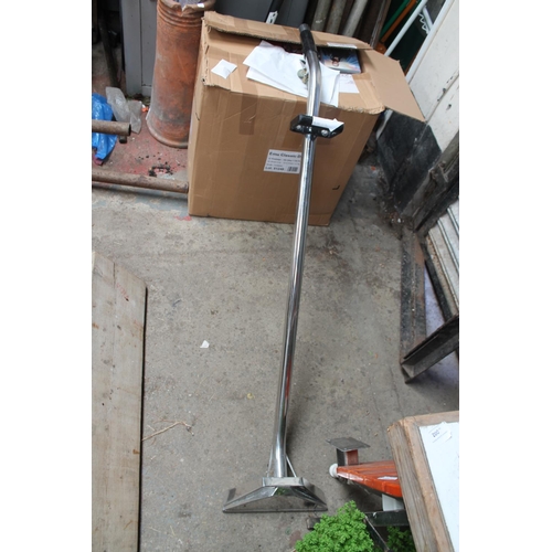 12 - CARPET CLEANING CLEANING SUCTION POLE