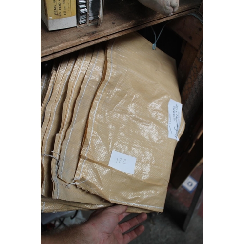 Lot 122       