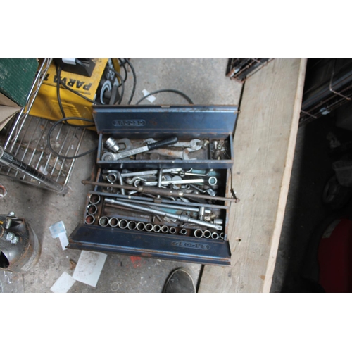 15 - GEDORE TOOLBOX WITH CONTENTS