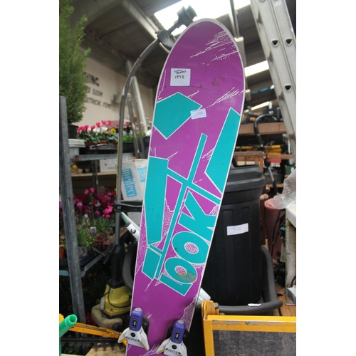 192 - SNOWBOARD