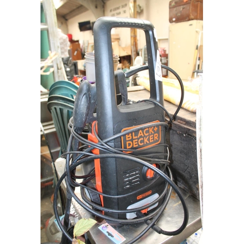 143 - BLACK AND DECKER PW1500 JET WASHER