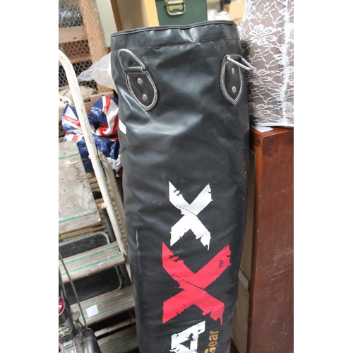 188 - MAXX PRO BOXING GEAR PUNCH BAG