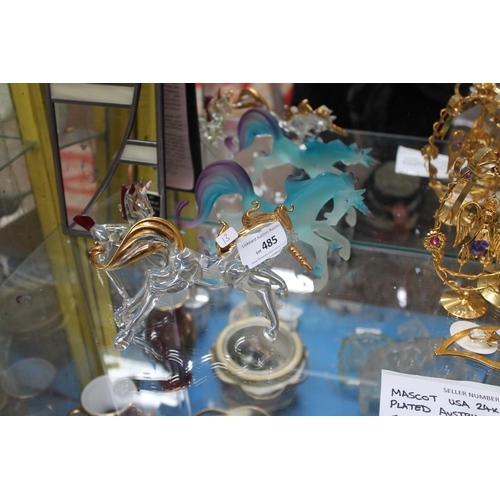 485 - QTY OF DELICATE 24KT GOLD PLATED CRYSTAL DISPLAY PIECES AND A COLLECTION OF GLASS UNICORN FIGURINES