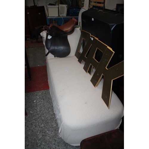 732 - CREAM CHAISE LOUNGE