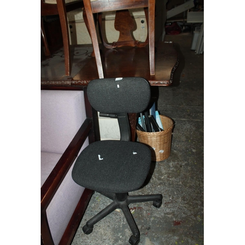 739 - GAS POWERED OFFICE CHAIR