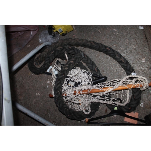 129 - ORNATE GARDEN ROPE AND HAMMOCK