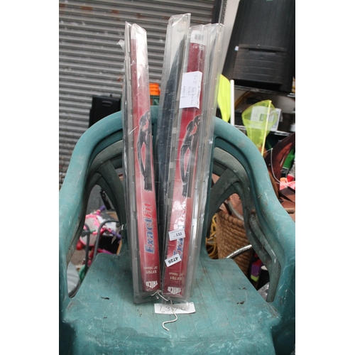 132 - 5 28IN NEW WIPER BLADES
