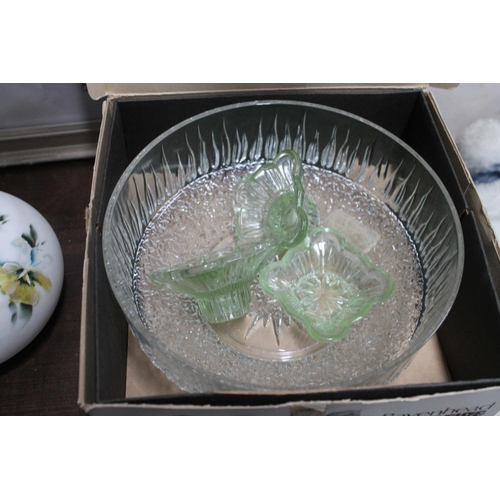 325 - RETRO RAVENHEAD FRUIT BOWL