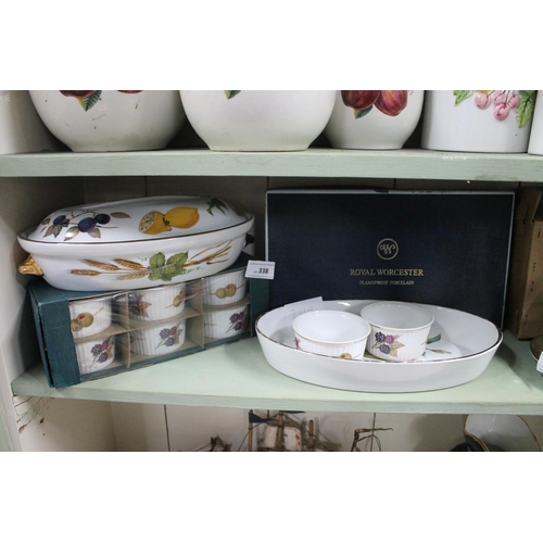338 - QTY OF ROYAL WORCESTER WARE