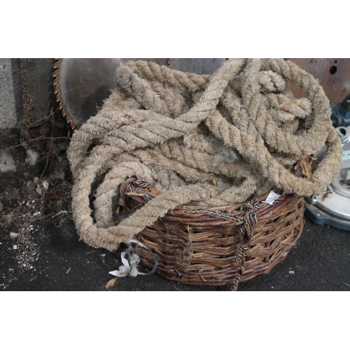 10 - BASKET CONTAINING QTY OF DECORATIVE GARDEN ROPE