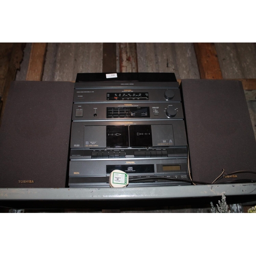 141 - TOSHIBA VINTAGE STEREO SYSTEM