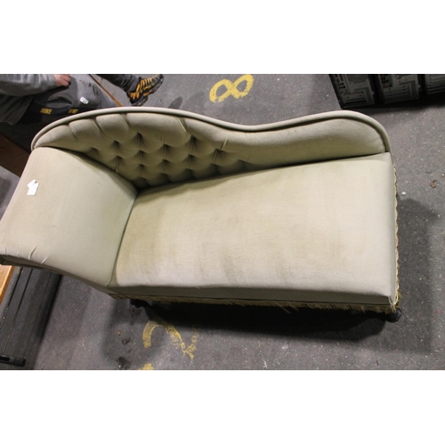 378 - MODERN CHAISE LOUNGE