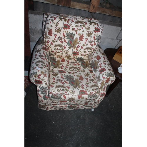 478 - VINTAGE ARMCHAIR