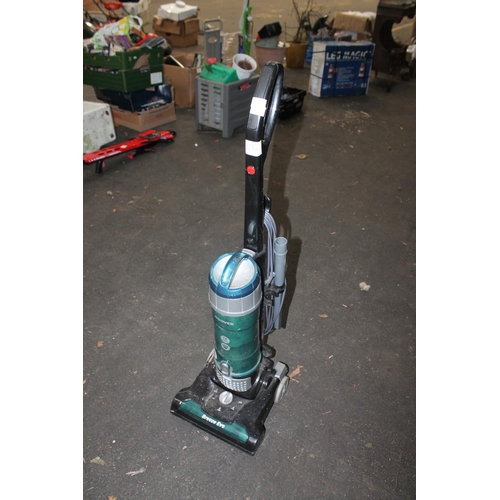 HOOVER EVO BREEZE UPRIGHT BAGLESS VACUUM CLEANER