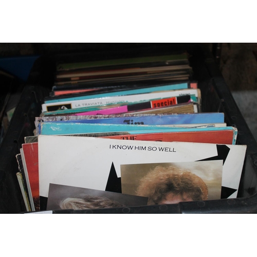 122 - LARGE QTY OF MIXED LPS