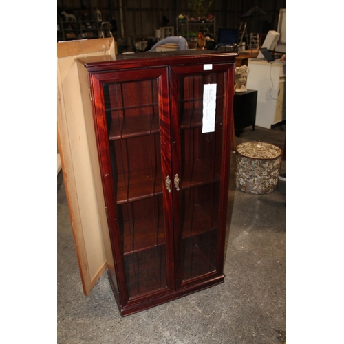 596 - 4 SHELF GLASS FRONTED DISPLAY CABINET APPROX 4FT