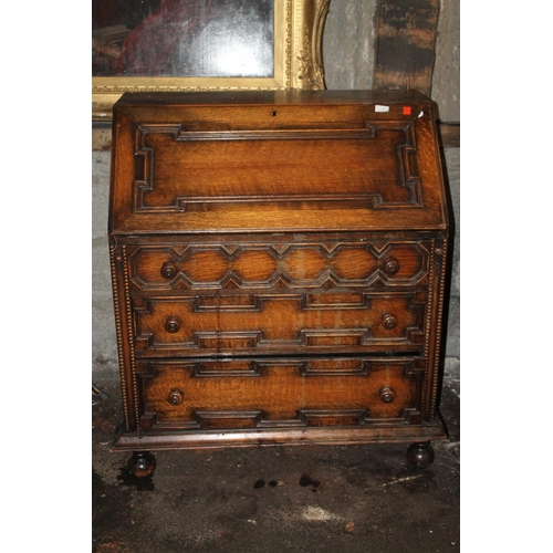 669 - SOLID OAK GOTHIC STYLE BUREAU