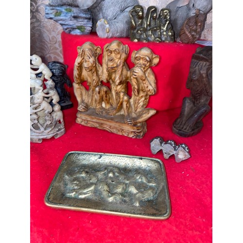 365 - QTY OF ANIMAL FIGURINES AND CARVINGS 10 items TUSKERS?